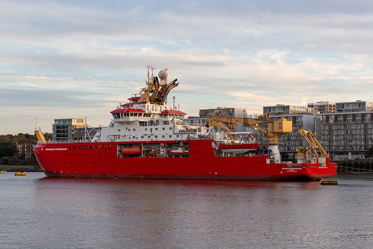 RRS Sir David Attenborough – das Schiff, das fast Boaty McBoatface genannt wurde